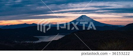 Sunset over Mt. Fuji and Lake Ashi as seen from Taikanzan in Hakone Sunset over Mt. Fuji and Lake Ashi as seen from Taikanzan in Hakone 36153222