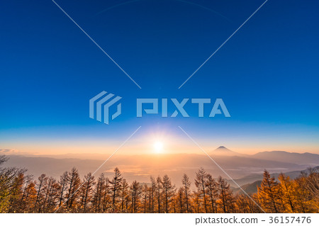 <山梨縣>富士山和甲府盆地的黎明 <山梨縣>富士山和甲府盆地的黎明 36157476