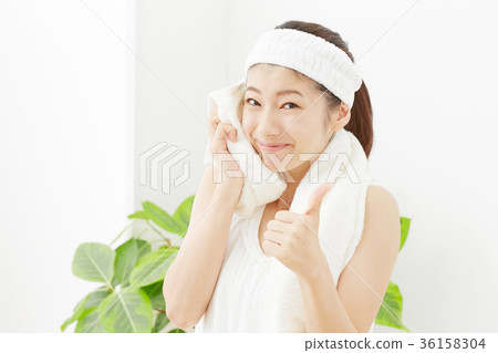 Women's bathing 36158304