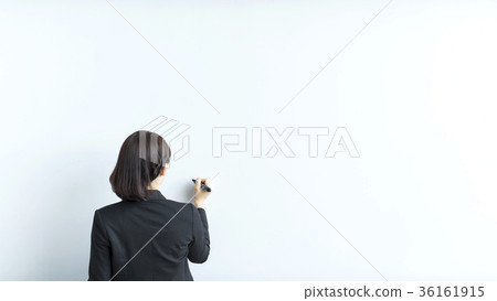 Women who write on the whiteboard Women who write on the whiteboard 36161915