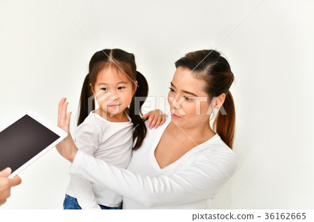 Family members are refusing to use the phone. Family members are refusing to use the phone. 36162665