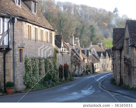 [England] Cotswolds Castle Combe 36165031