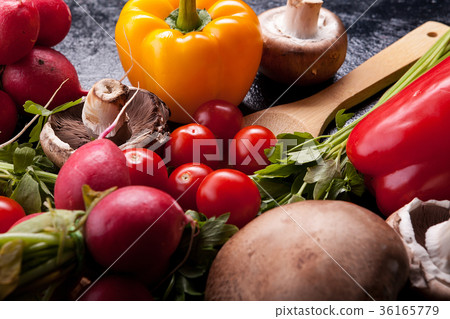 Delicious fresh vegetable on dark wooden 36165779