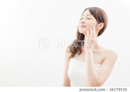 Beauty woman skincare beauty young woman 36179538