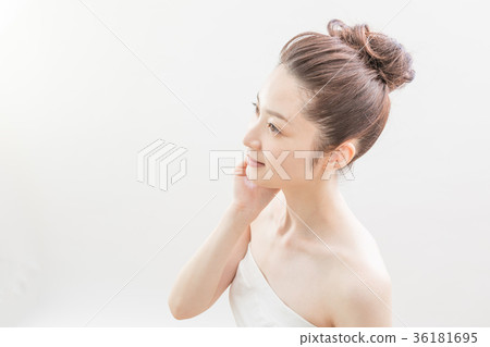 Beauty woman skincare beauty young woman Beauty woman skincare beauty young woman 36181695