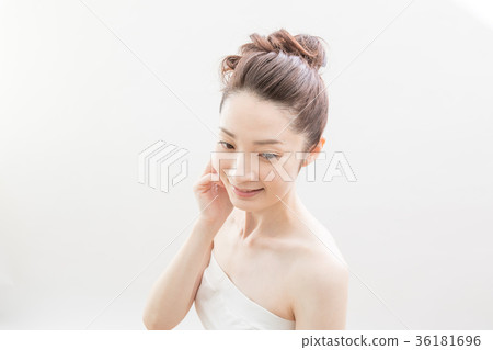 Beauty woman skincare beauty young woman Beauty woman skincare beauty young woman 36181696