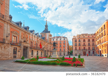 Square of Villa (Plaza de la Villa 36182470
