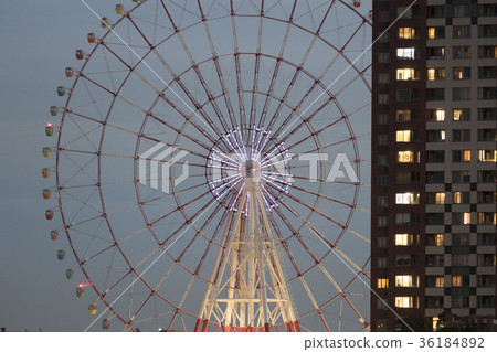 Ferris wheel and tower apartment 36184892