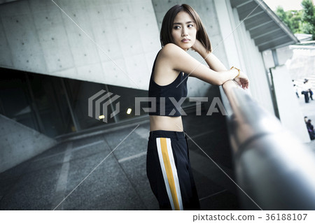 酷女人時尚形象 36188107