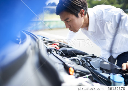 遇到車禍的司機 36189878