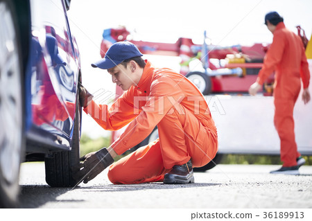 Road service men 36189913
