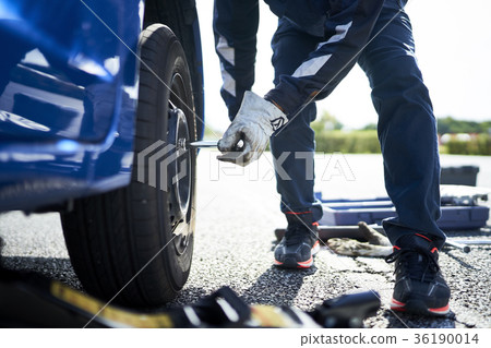 Road service men Road service men 36190014