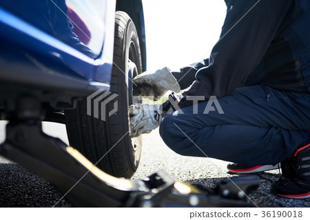 Road service men 36190018