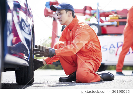 Road service men 36190035