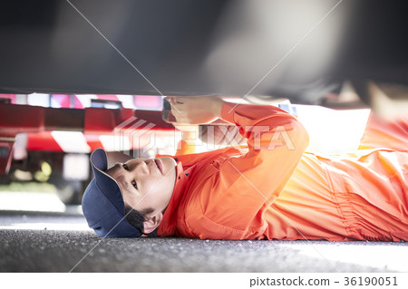 Road service men Road service men 36190051
