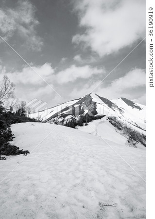 Snowfall season, Mt. Ashigatake mountain climbing (North Alps) 36190919
