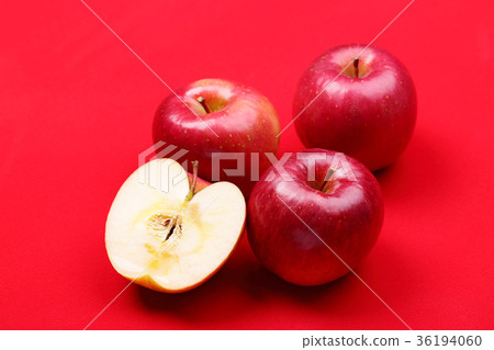 Shinshu apple Sanfuji 36194060