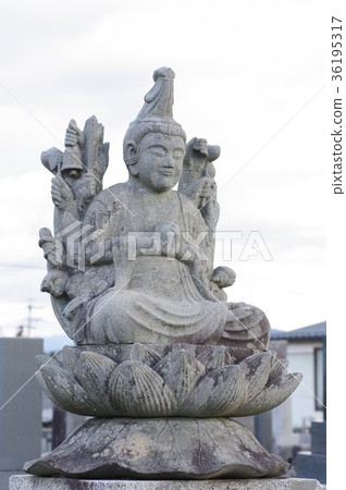 Shinshu's cultural property, master craftsman Sadaharu Moriya's stone Buddha, Fukuzawa family's associate sect Kannon Bodhisattva (Komagane City Fukuoka) Sadaji Buddhist masterpiece 36195317