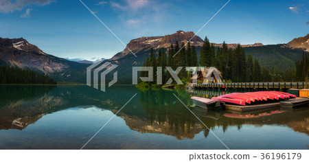 Canoes on beautiful Emerald Lake in Yoho National 36196179