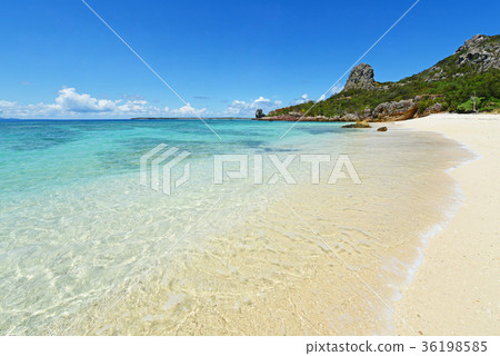 Beautiful sea and refreshing sky of Okinawa 36198585