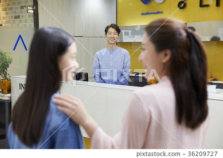 學校,老師,母親,學生,諮詢 學校,老師,母親,學生,諮詢 36209727