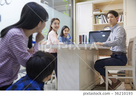 學校,老師,母親,學生,諮詢 學校,老師,母親,學生,諮詢 36210193