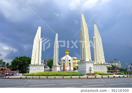 Democracy Monument at bangkok, Thailand Democracy Monument at bangkok, Thailand 36216300