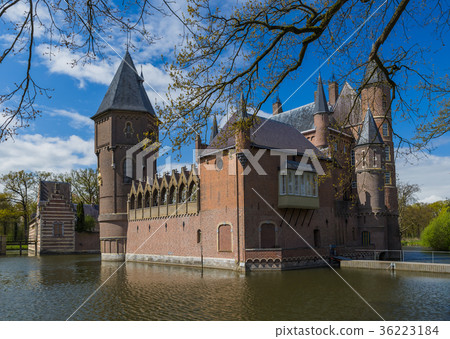 Castle Kasteel Heeswijk in Netherlands 36223184
