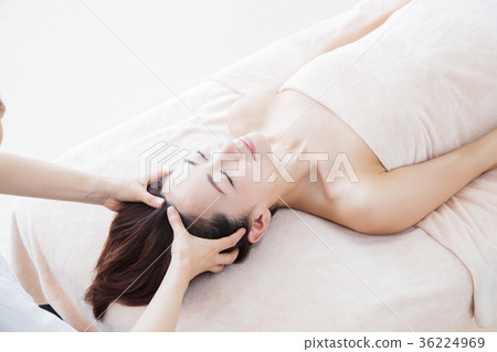 美麗的女人頭溫泉美容美容美髮沙龍 36224969