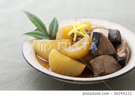 Yellow radish 5 36244122