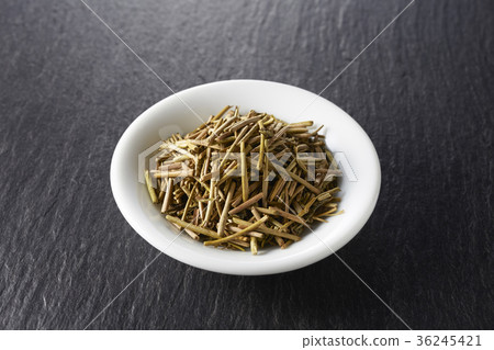 Hoji tea (Kaga bar tea) 36245421