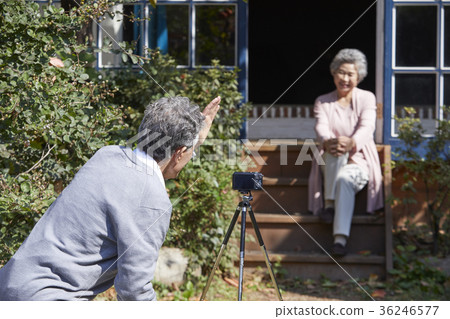 Family, old couple, husband, wife, photo shoot 36246577