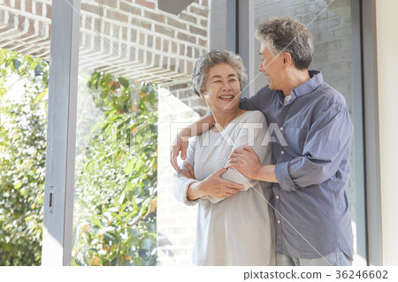 家庭，老夫妻，丈夫，妻子，武器 36246602