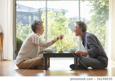 Family, old couple, elderly, husband, wife, food Family, old couple, elderly, husband, wife, food 36246630