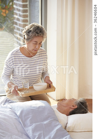 家庭，老夫妻，丈夫，妻子，護理，護理 36246684