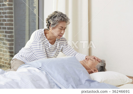 家庭,老夫妻,丈夫,妻子,護理,護理 家庭,老夫妻,丈夫,妻子,護理,護理 36246691