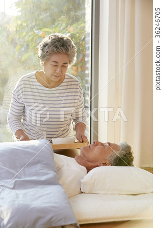 Family, old couple, husband, wife, nursing, care Family, old couple, husband, wife, nursing, care 36246705