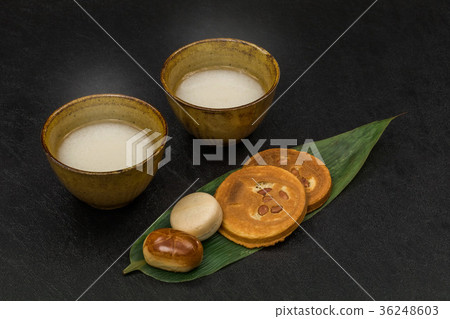 Delicious sweet alcoholic drink japan 36248603