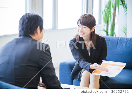 Meeting meeting woman male business office 36252751