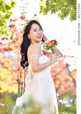 Bridal, outdoor, bouquet Bridal, outdoor, bouquet 36253584