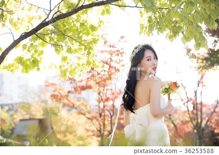 Bridal, outdoor, bouquet Bridal, outdoor, bouquet 36253588