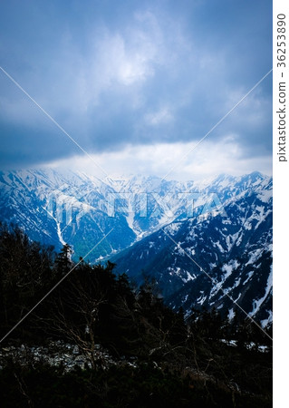The solemn mountain Tateyama mountain range 36253890