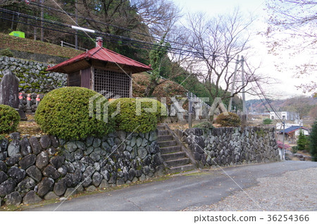 信州的文化財產Iijima Machidari Seki的Jizodo和老高速公路Ina Highway的Jizou入口 36254366