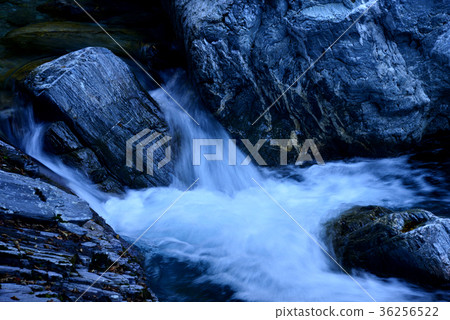 高知縣Yasui Valley的清澈海流 36256522