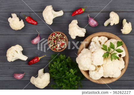 Fresh cauliflower cut into small pieces in wooden 36262227