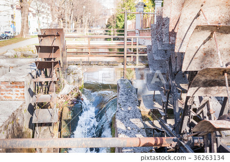 Water mills wheel 36263134