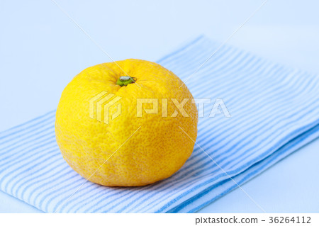 Yuzu 36264112