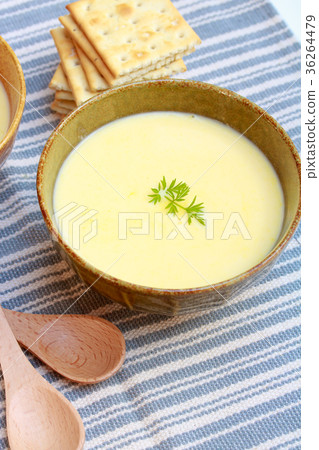 Corn cream soup  36264479