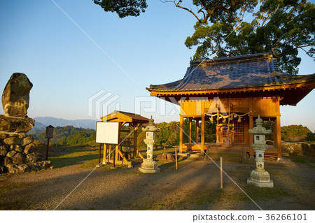 Oka castle ruins 36266101