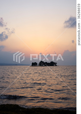 真嗣湖日落 36266659